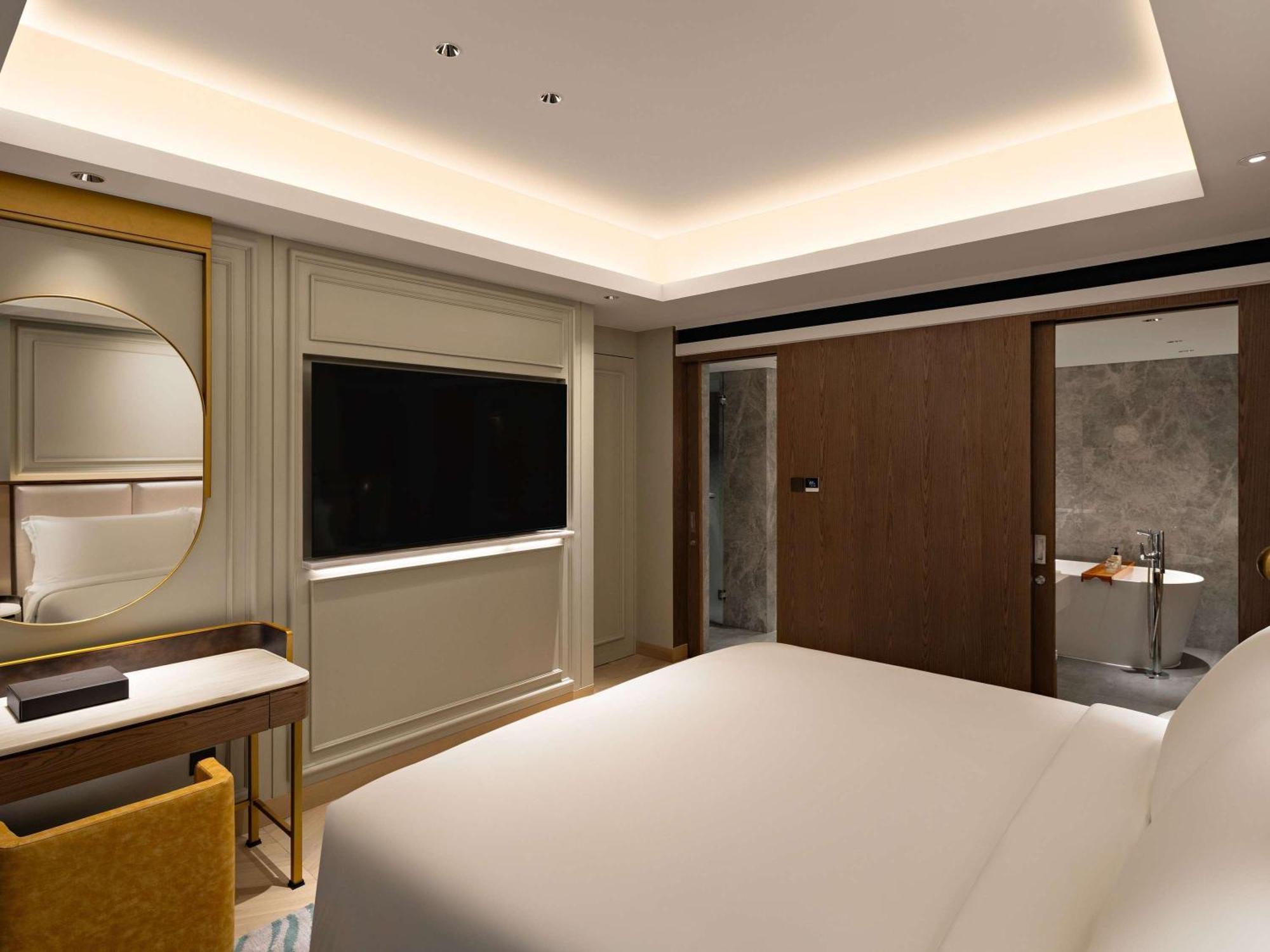 Moevenpick Hotel Jakarta City Centre Экстерьер фото