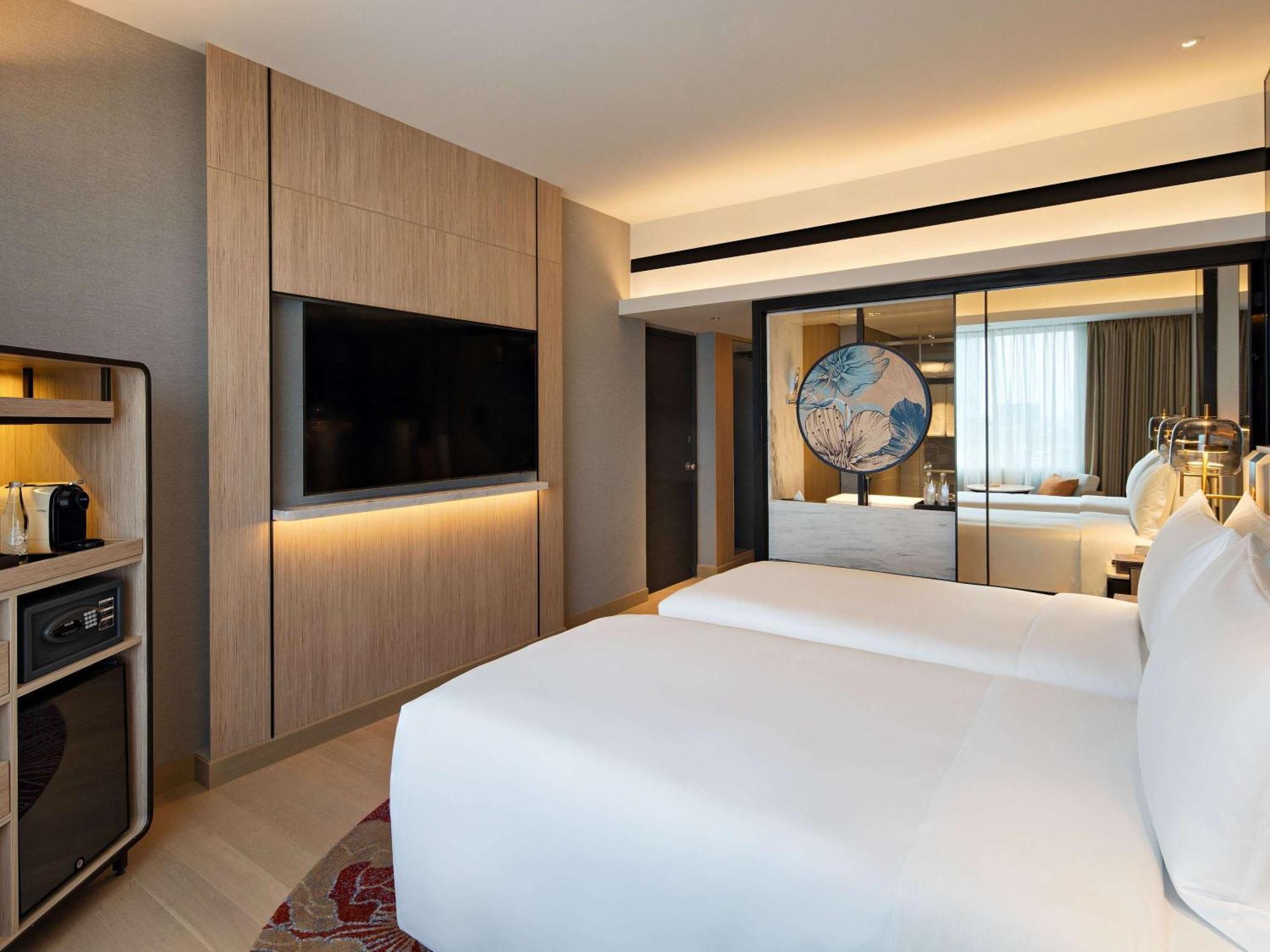 Moevenpick Hotel Jakarta City Centre Экстерьер фото